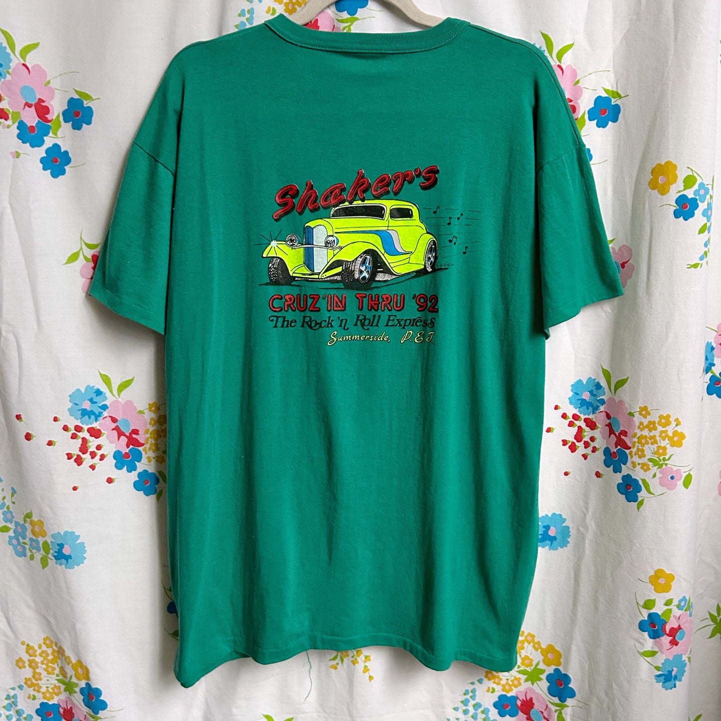 90s vintage Shaker’s Rock ‘n Roll Restaurant t-shirt