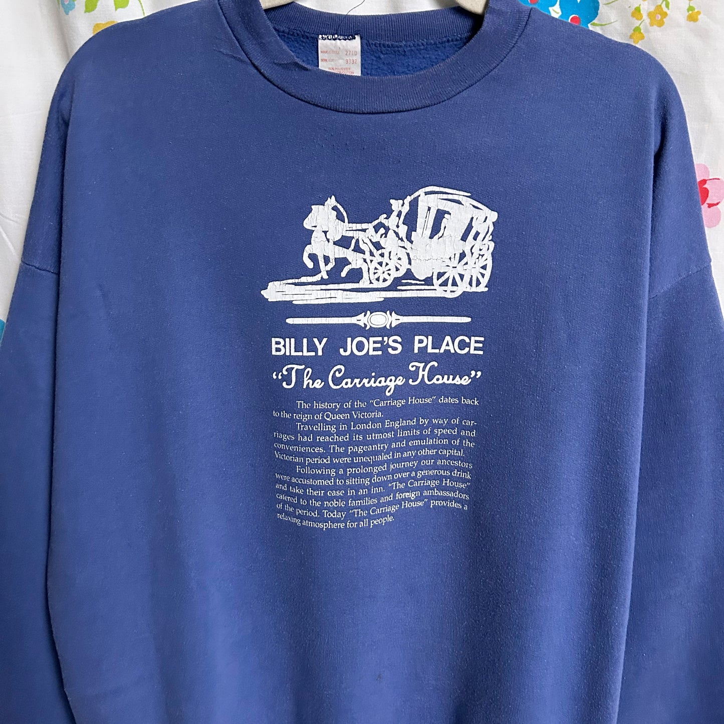 90s Vintage "The Carriage House" history Sweatshirt