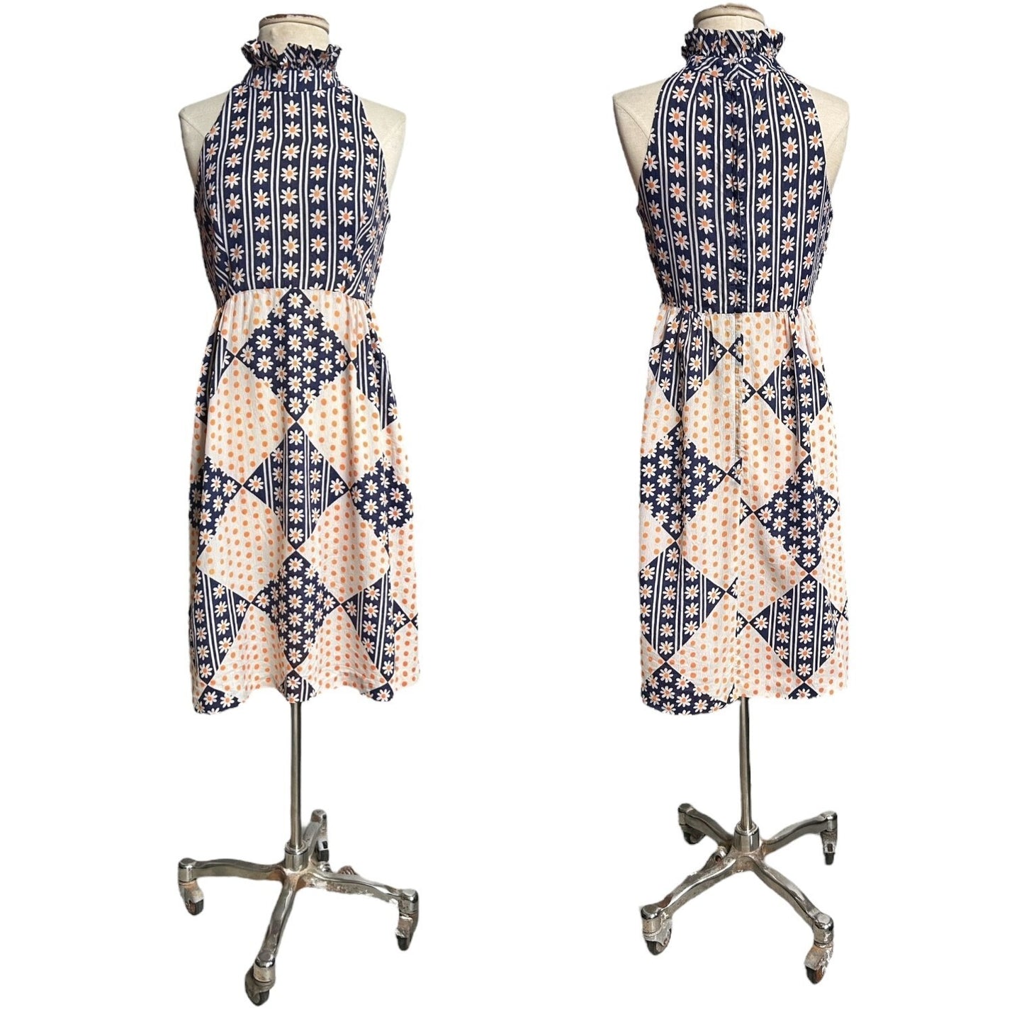 70s Vintage Daisy Print Mini Dress.