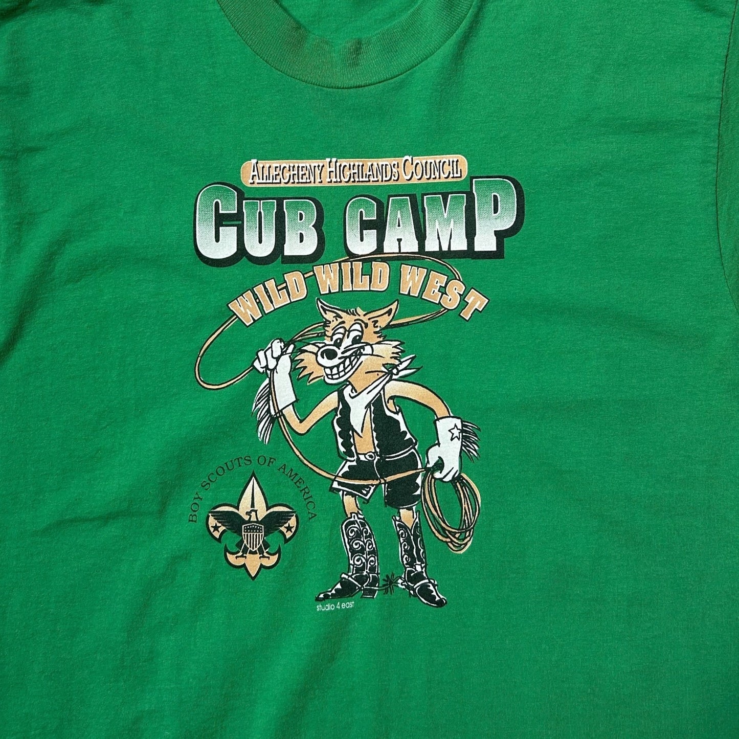 90s vintage Boy Scouts Cub Camp T-shirt.