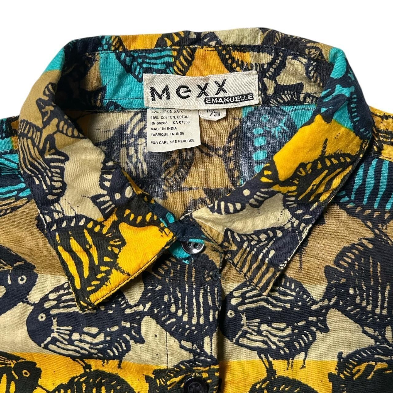 90s Vintage Blowfish Pattern Oversized Novelty Print Shirt.
