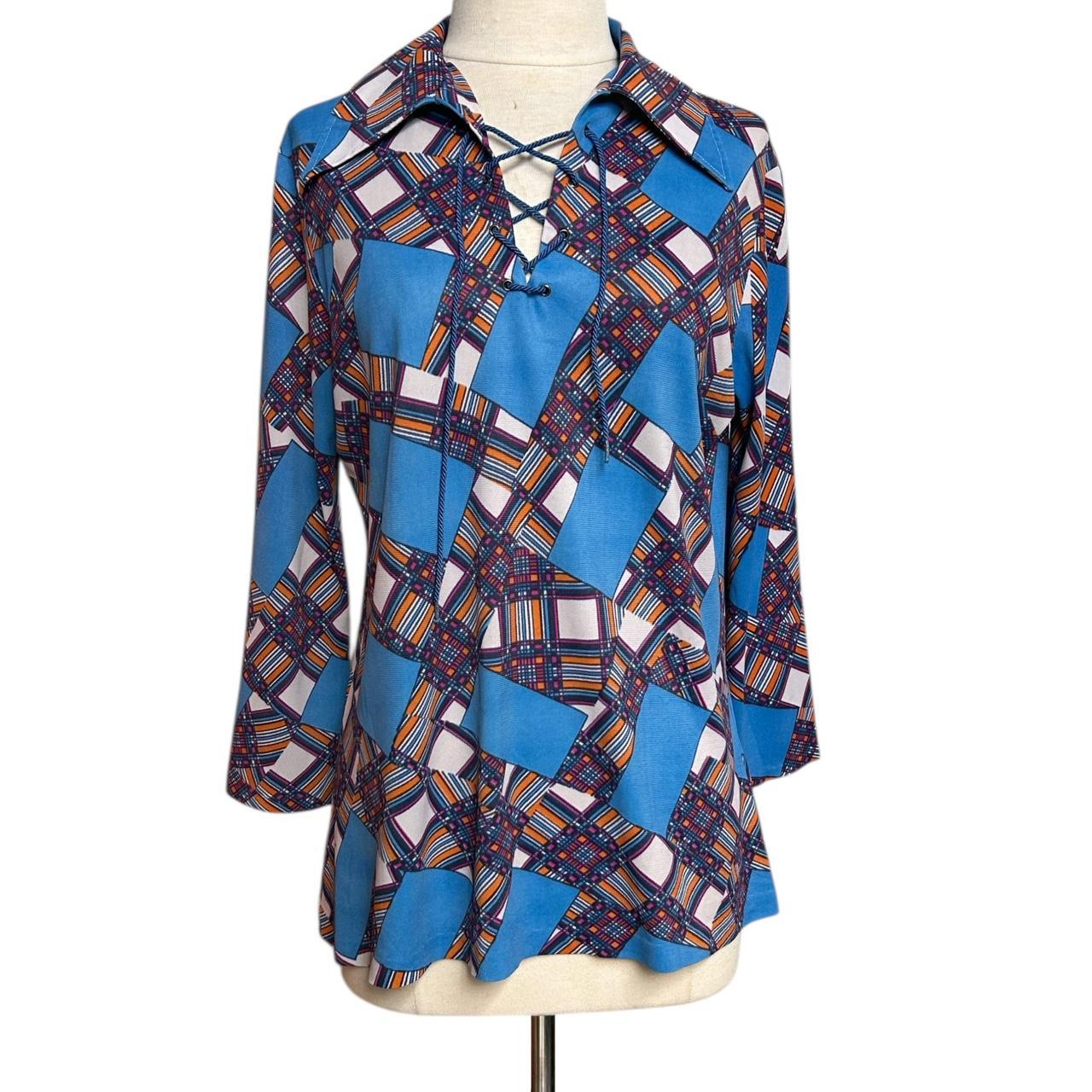 70s vintage pointed collar patchwork pattern top.