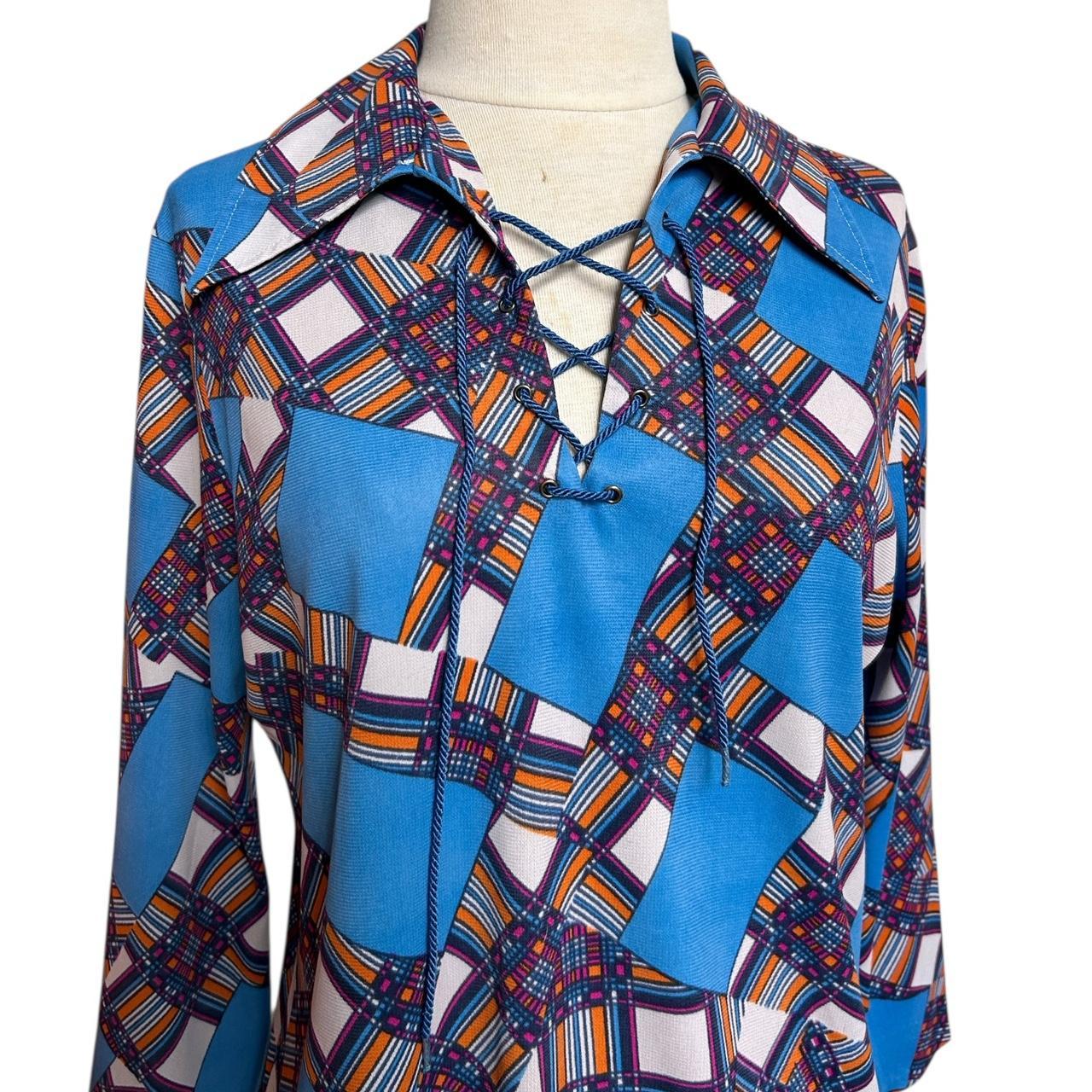 70s vintage pointed collar patchwork pattern top.