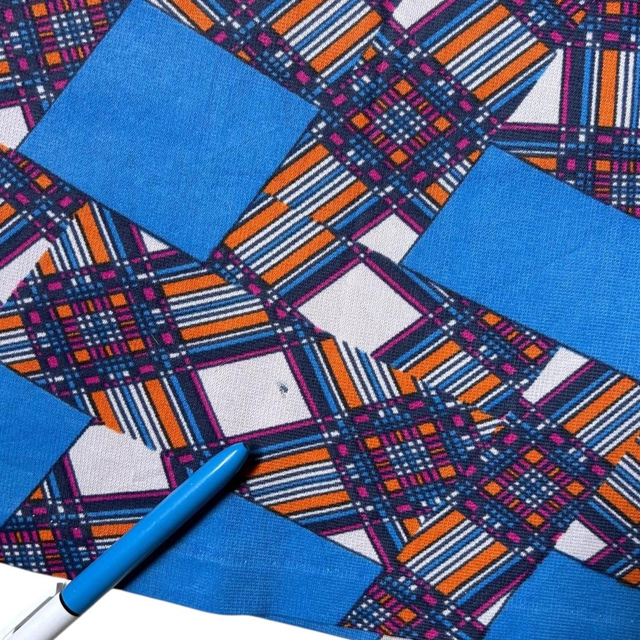 70s vintage pointed collar patchwork pattern top.