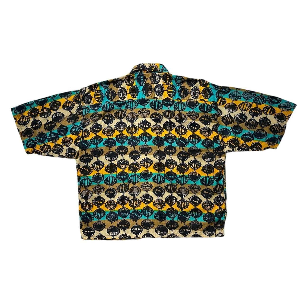 90s Vintage Blowfish Pattern Oversized Novelty Print Shirt.