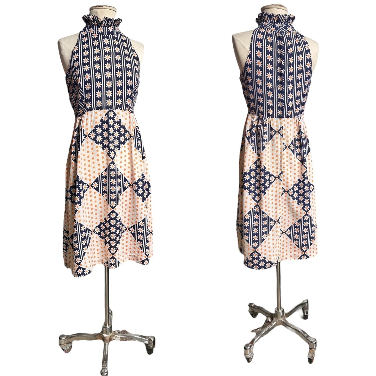 70s Vintage Daisy Print Mini Dress.