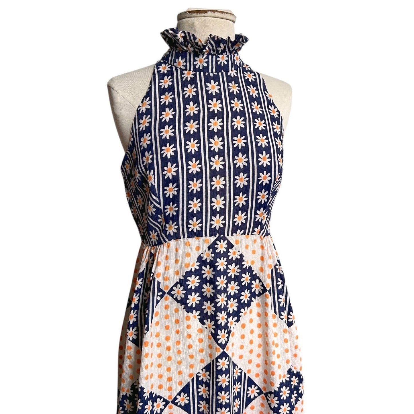 70s Vintage Daisy Print Mini Dress.